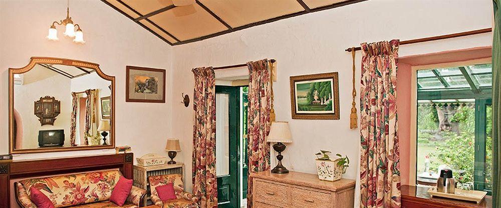 Welcomheritage Connaught House Mount Abu Exterior foto